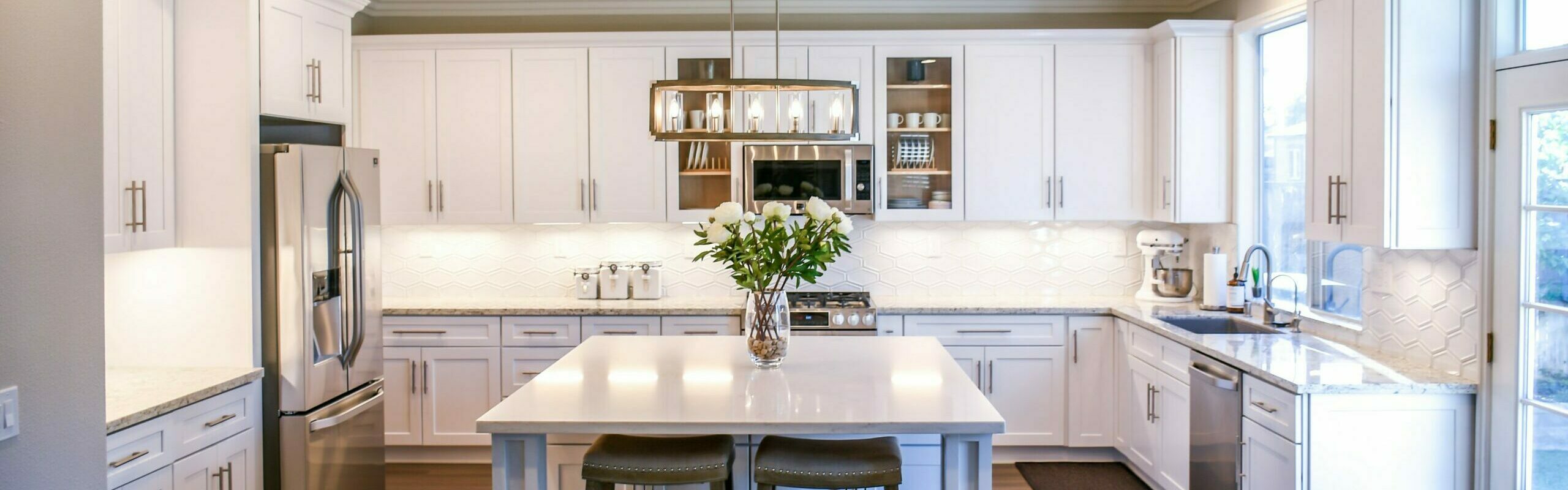 Kitchen White cabinets
