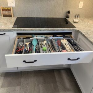 Useful drawer under cooktop (Large)
